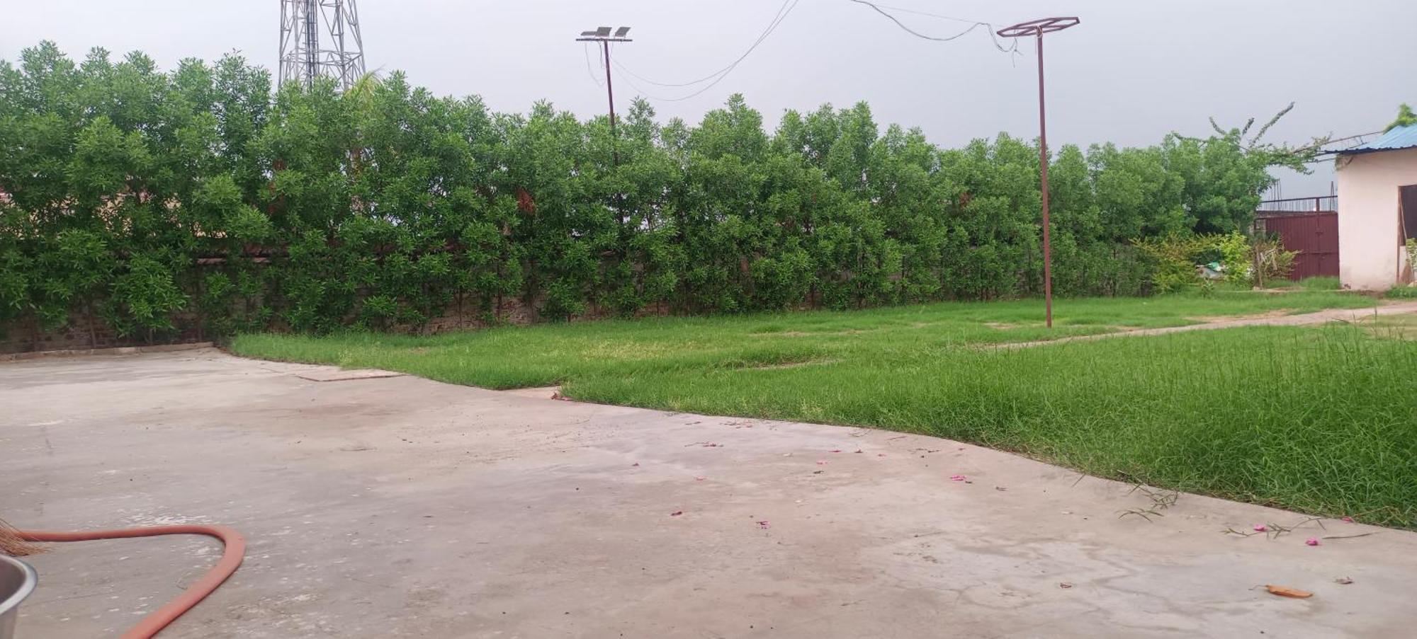 Vasundhara Garden Hotel Pukhrayan Ngoại thất bức ảnh